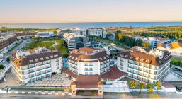 RAMADA RESORT BY WYNDHAM SIDE